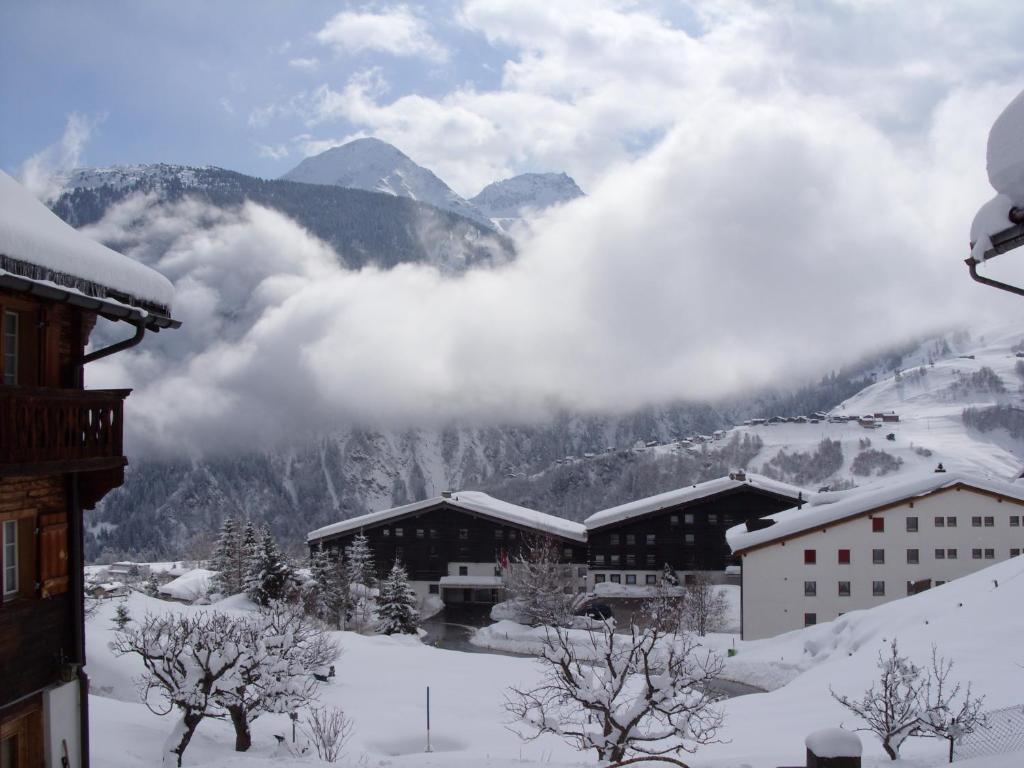 Hotel Pez Ault Disentis Exterior photo