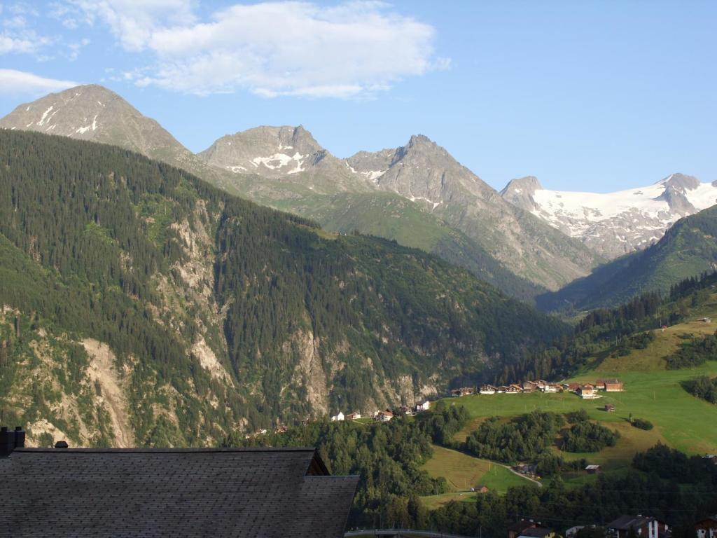 Hotel Pez Ault Disentis Exterior photo