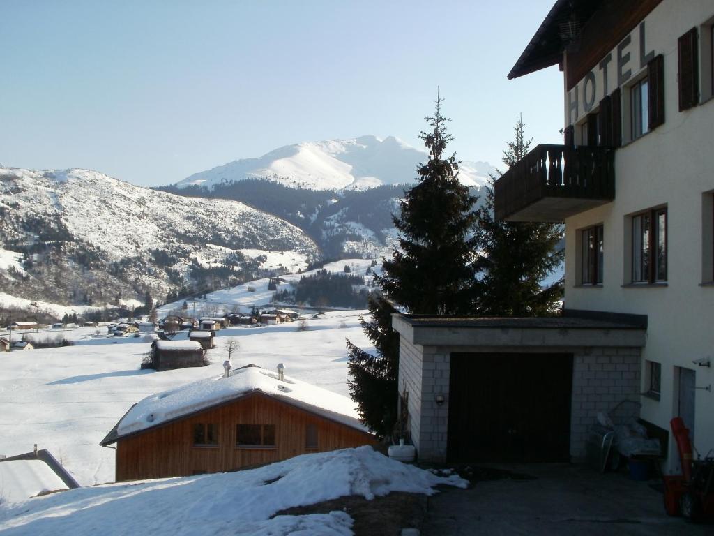 Hotel Pez Ault Disentis Exterior photo